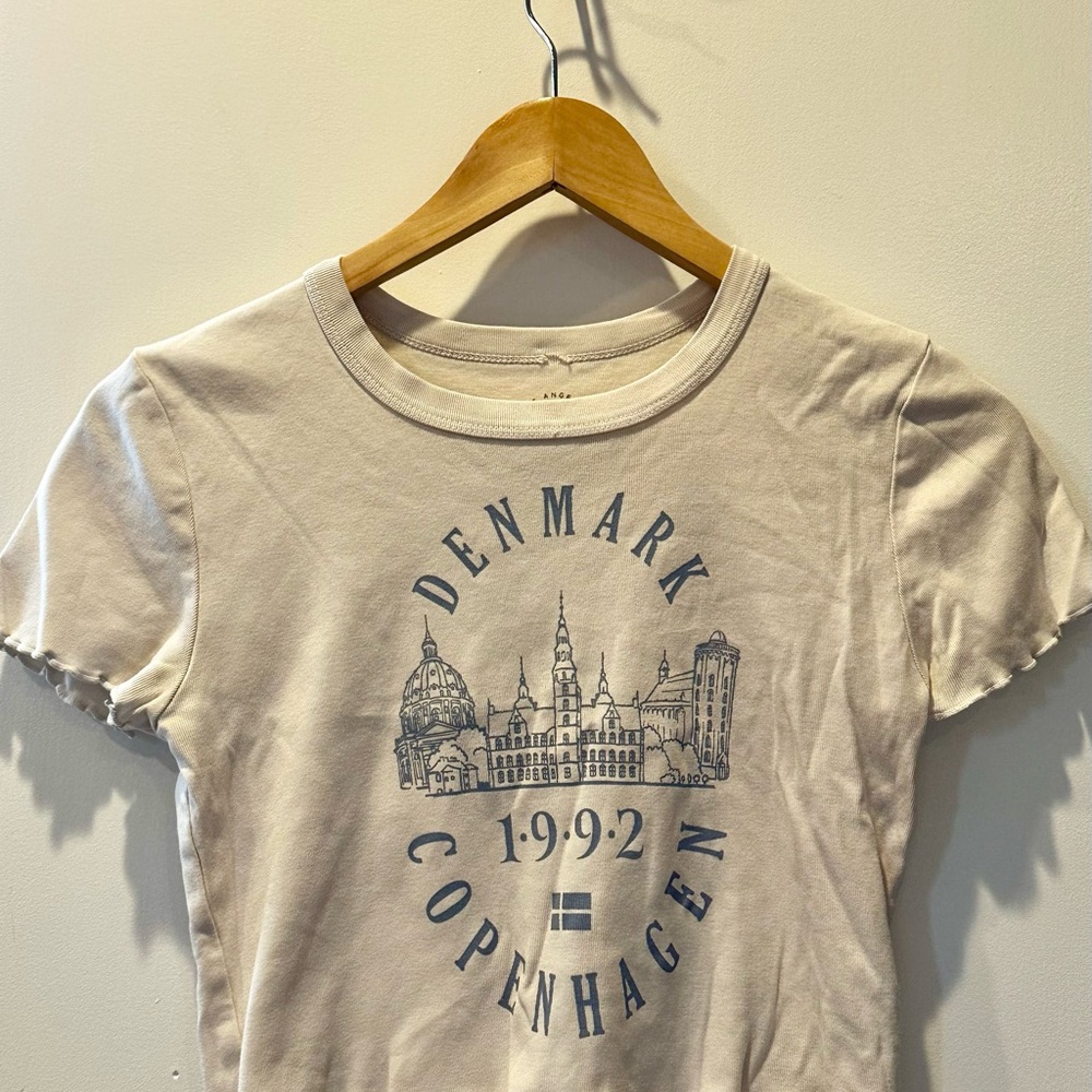 PacSun Cream Denmark Graphic Crop Top